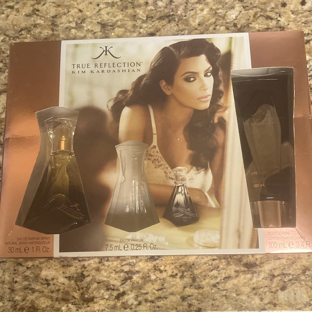 KIM KARDASHIAN TRUE REFLECTION FRAGRANCE SET